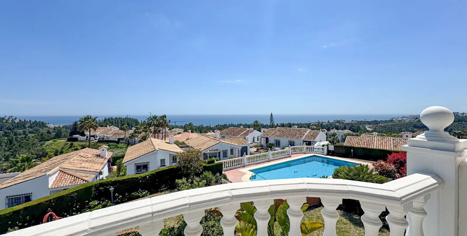 Venta de apartamento en planta media en El Chaparral 16