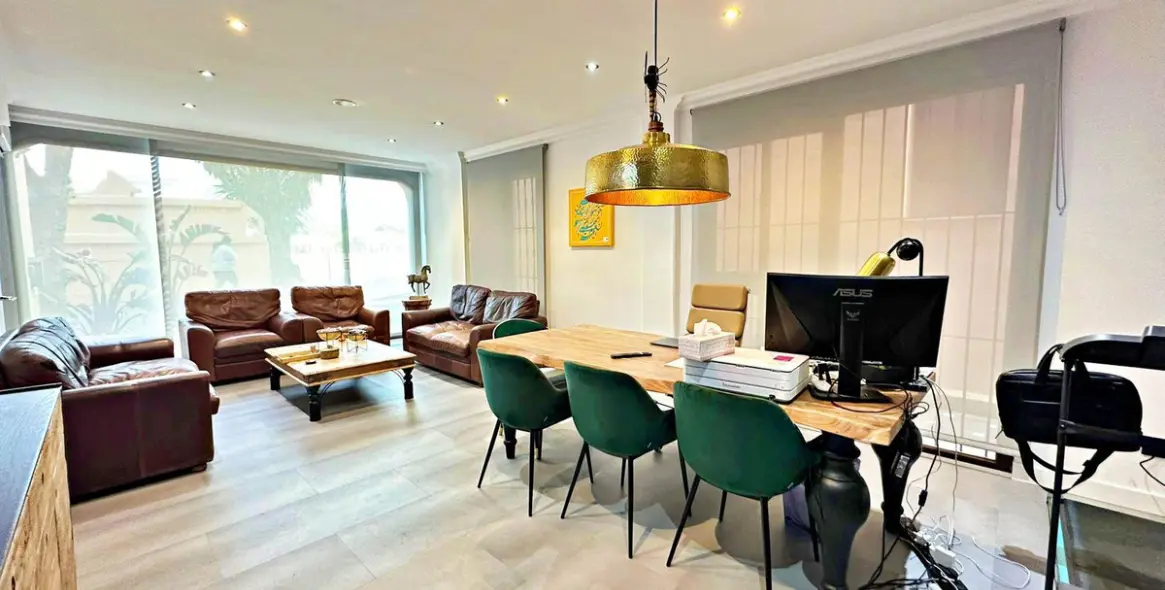 Venta de oficina en New Golden Mile 2