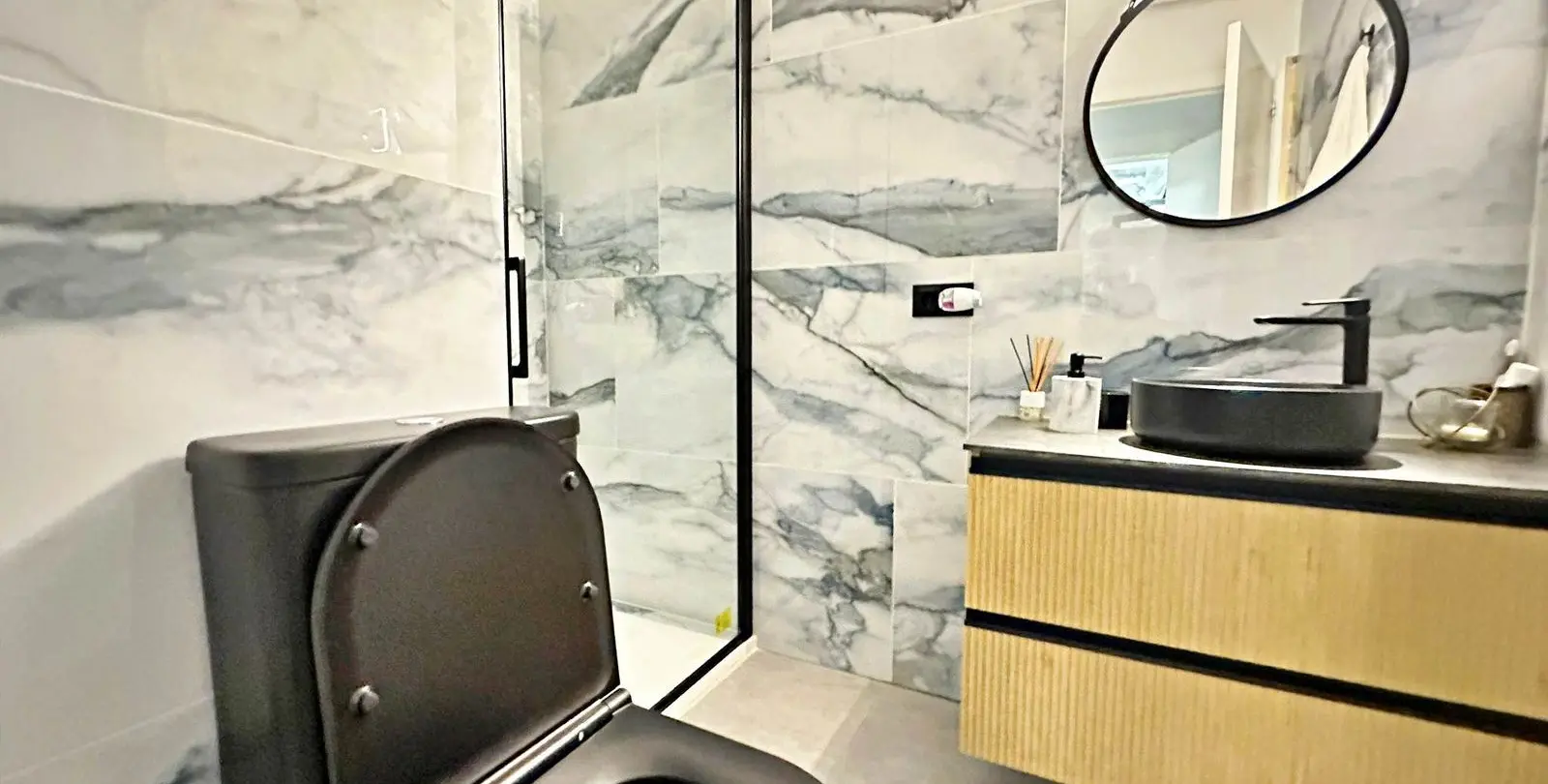 Venta de oficina en New Golden Mile 7