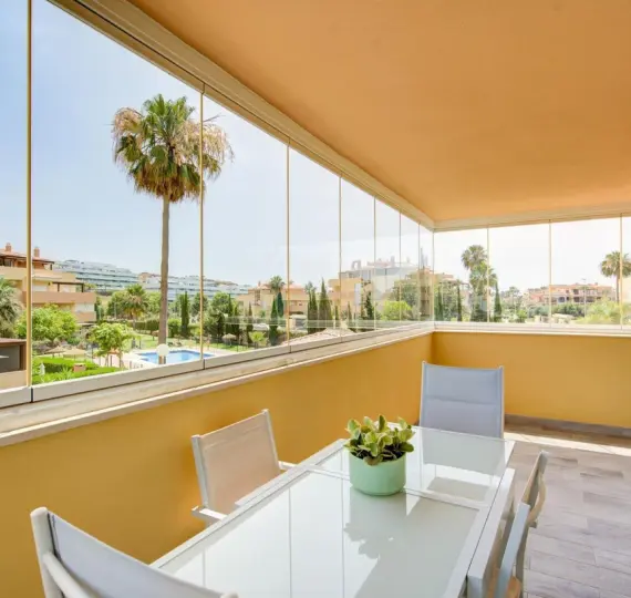 Продажа апартаментов на среднем этаже в La Cala de Mijas