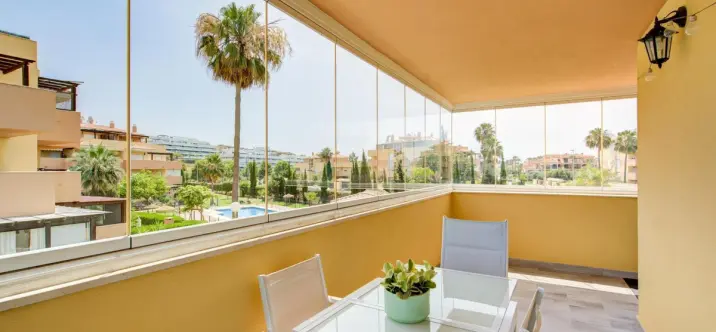 Продажа апартаментов на среднем этаже в La Cala de Mijas 0