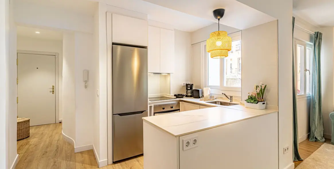 Sale of middle floor apartment in Málaga 1