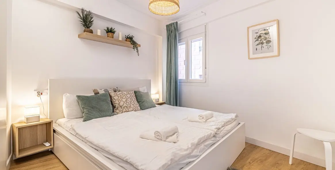 Sale of middle floor apartment in Málaga 6