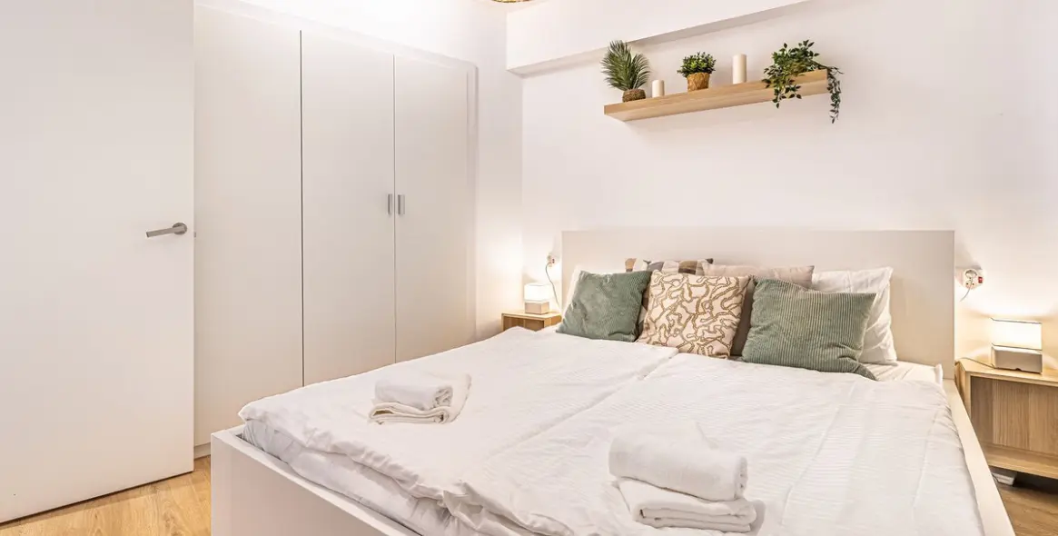 Sale of middle floor apartment in Málaga 7