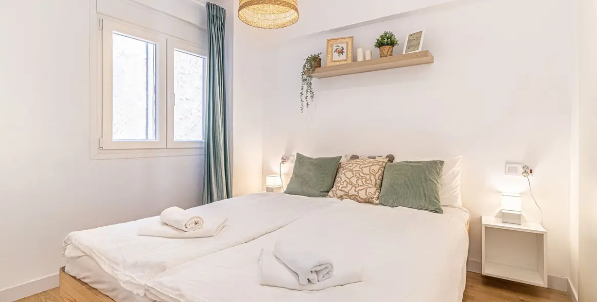 Sale of middle floor apartment in Málaga 8