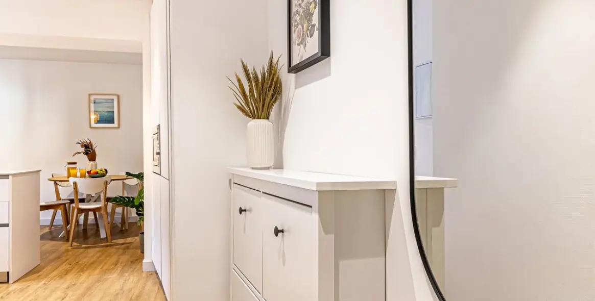 Sale of middle floor apartment in Málaga 10