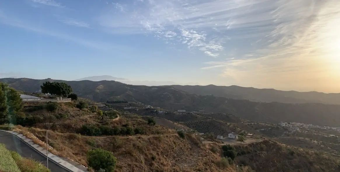 Sale of middle floor apartment in Rincón de la Victoria 17