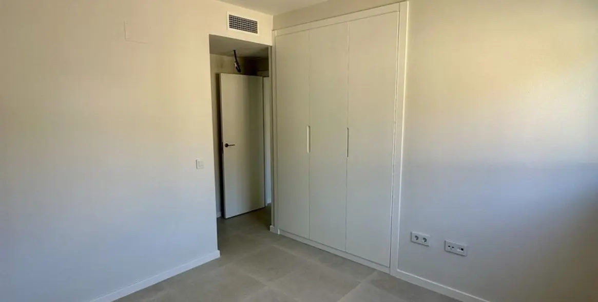 Sale of middle floor apartment in Rincón de la Victoria 20