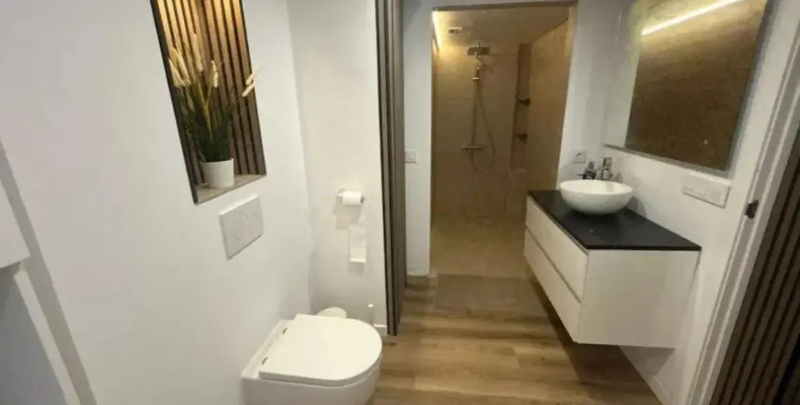 Sale of middle floor apartment in Estepona 6