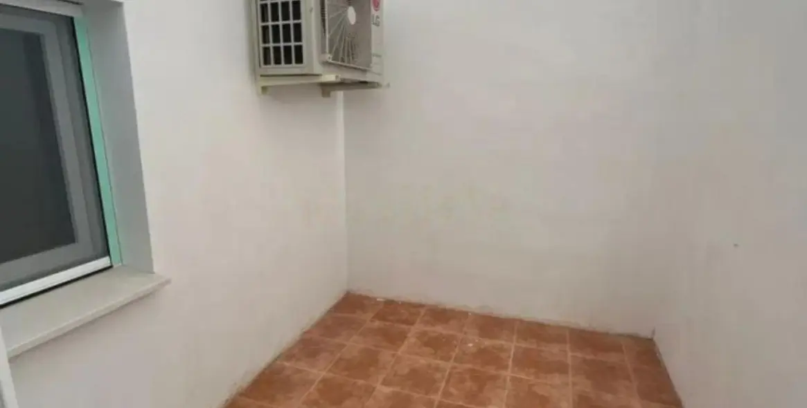 Sale of middle floor apartment in Estepona 7