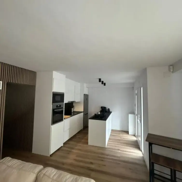 Продажа апартаментов на среднем этаже в Estepona
