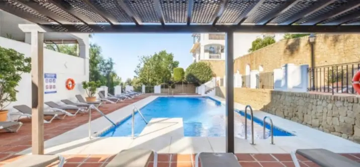 Sale of ground floor apartment in Altos de los Monteros 0