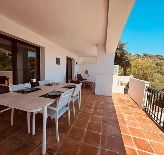 Sale of ground floor apartment in Altos de los Monteros