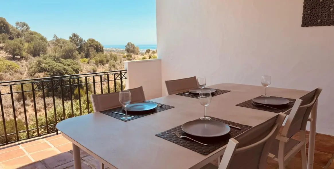 Sale of ground floor apartment in Altos de los Monteros 5