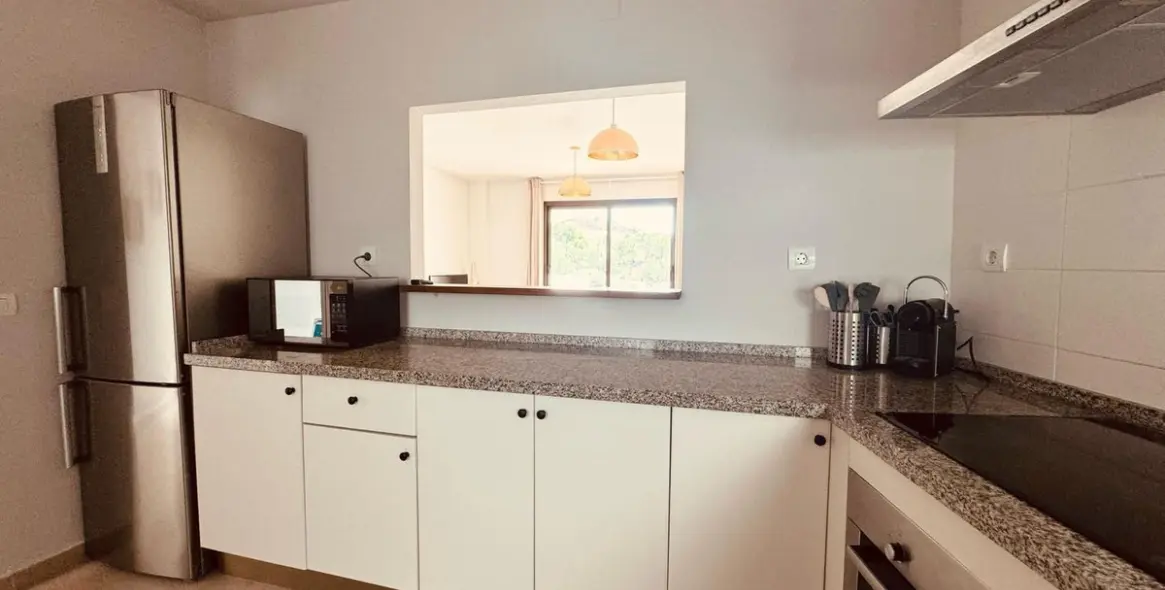 Sale of ground floor apartment in Altos de los Monteros 11