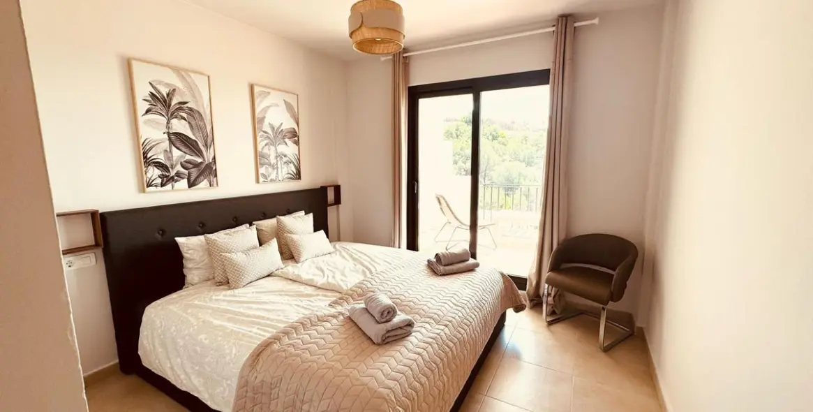 Sale of ground floor apartment in Altos de los Monteros 17