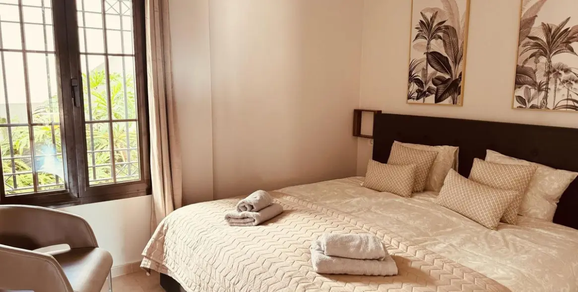 Sale of ground floor apartment in Altos de los Monteros 19