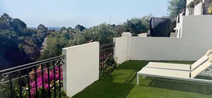 Sale of ground floor apartment in Altos de los Monteros 0