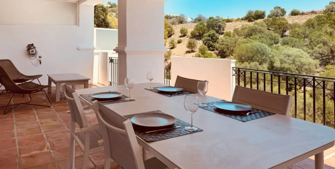 Sale of ground floor apartment in Altos de los Monteros 3