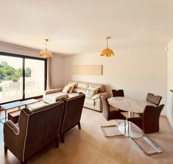 Sale of ground floor apartment in Altos de los Monteros