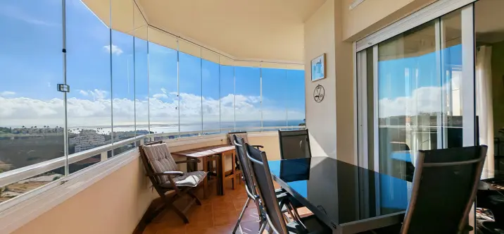 Продажа апартаментов на среднем этаже в Calahonda 1