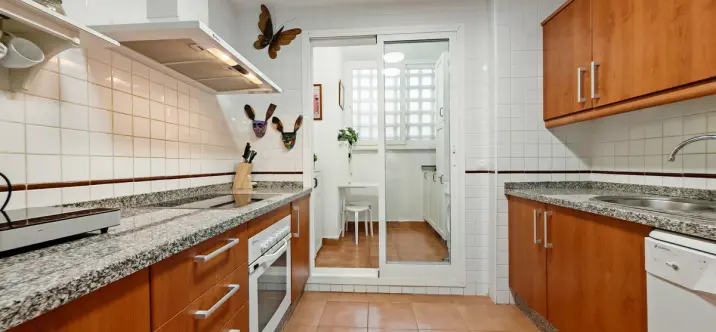 Продажа апартаментов на среднем этаже в Calahonda 4