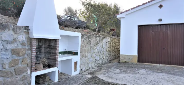 Sale of finca - cortijo in Alcaucín 0