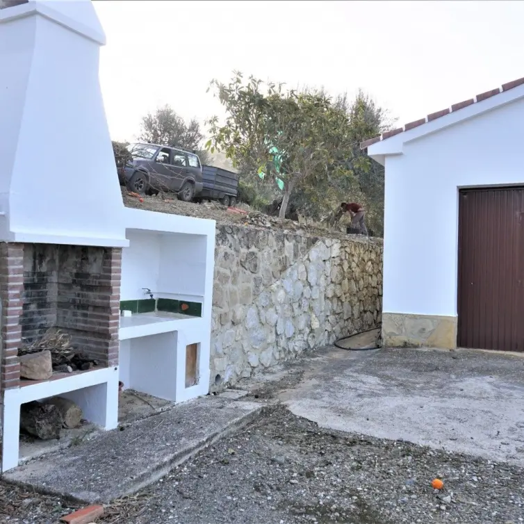 Venta de finca - cortijo en Alcaucín