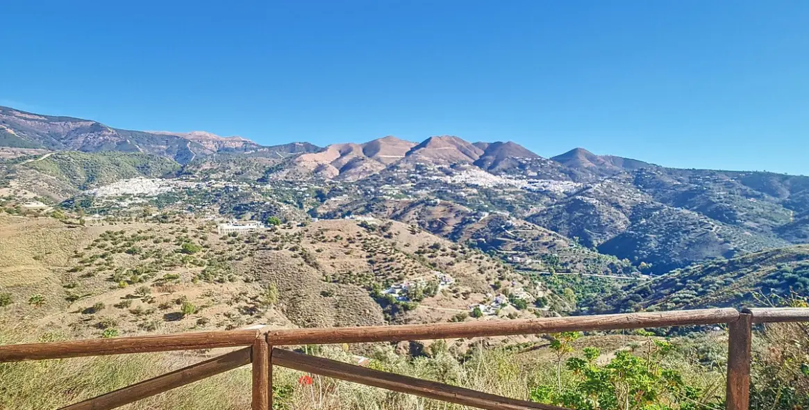 Sale of detached villa in Corumbela 4