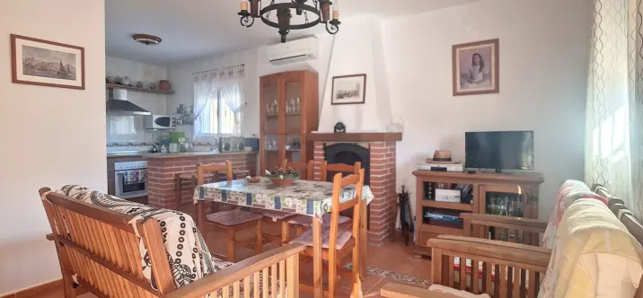 Sale of detached villa in Corumbela 4