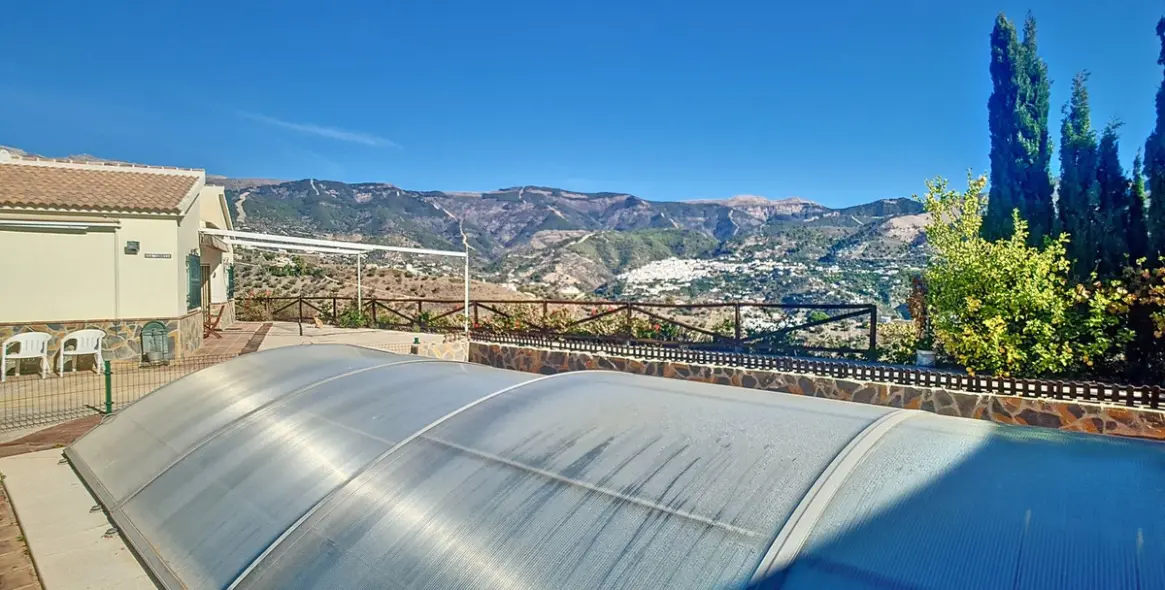 Sale of detached villa in Corumbela 21