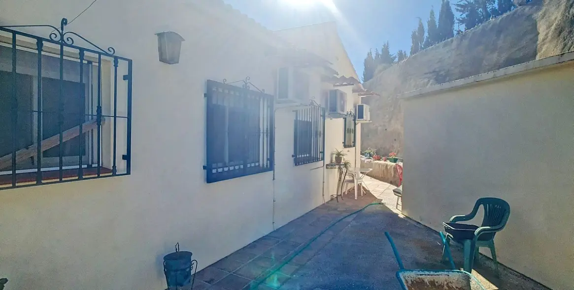 Sale of detached villa in Corumbela 24