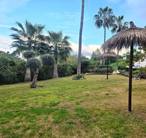 Sale of middle floor apartment in Casares