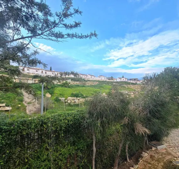 Sale of middle floor apartment in Casares