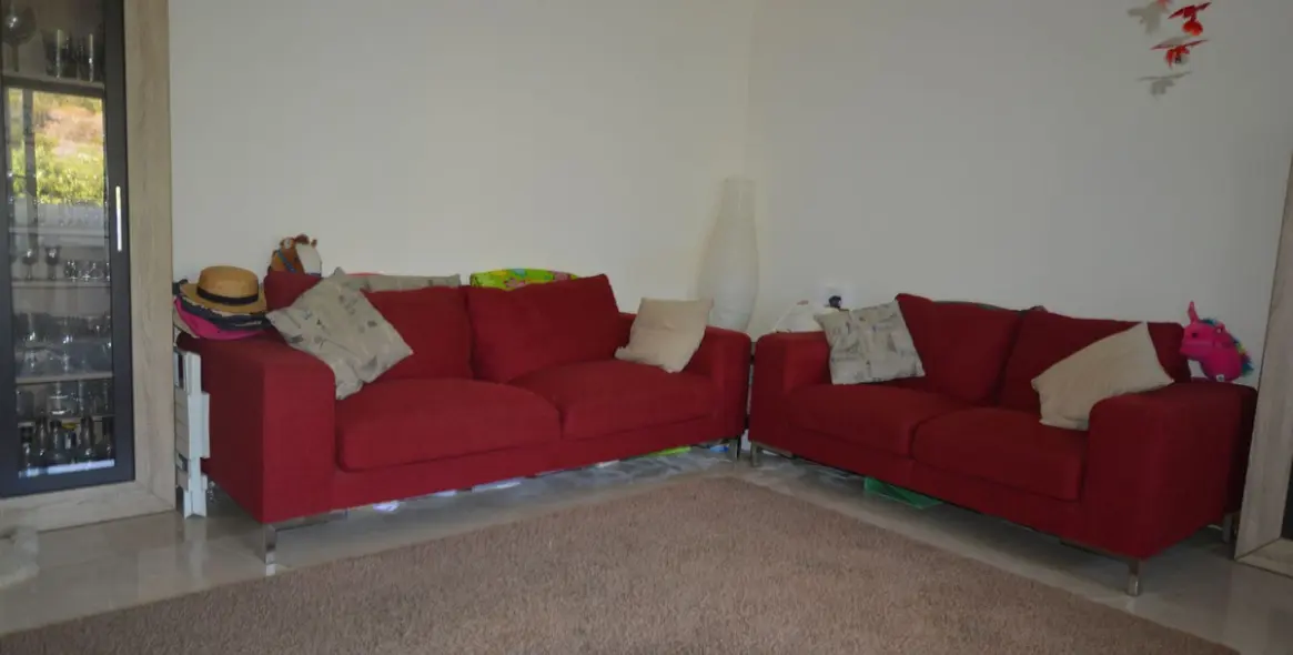 Sale of middle floor apartment in Estepona 6