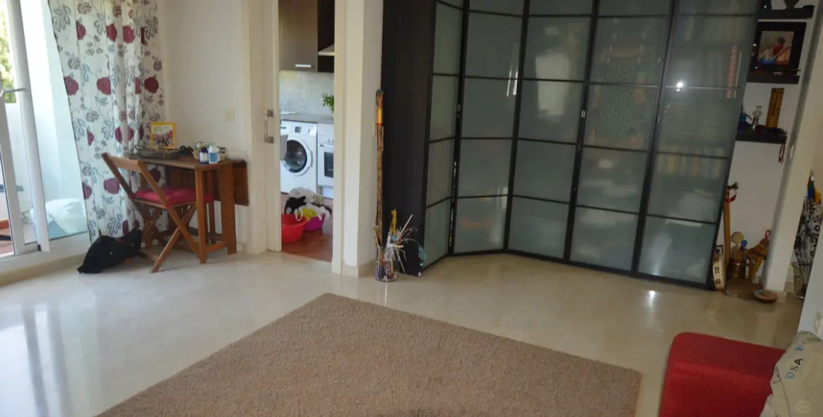 Sale of middle floor apartment in Estepona 9