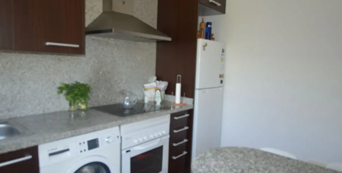 Sale of middle floor apartment in Estepona 11