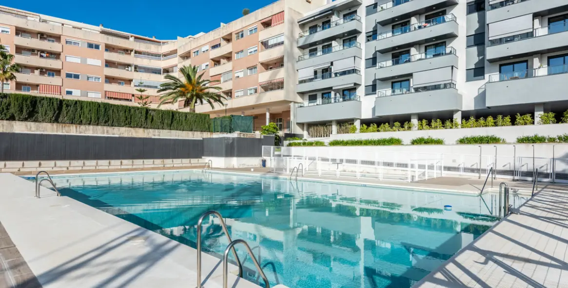 Продажа апартаментов на среднем этаже в Las Lagunas 1