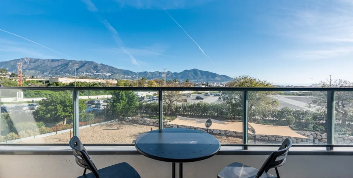 Продажа апартаментов на среднем этаже в Las Lagunas 2