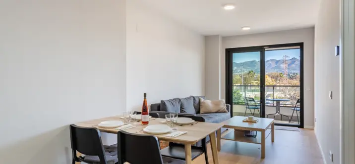 Продажа апартаментов на среднем этаже в Las Lagunas 2