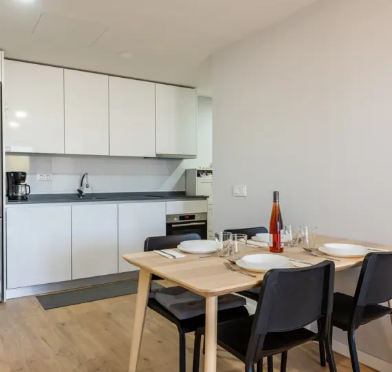 Продажа апартаментов на среднем этаже в Las Lagunas