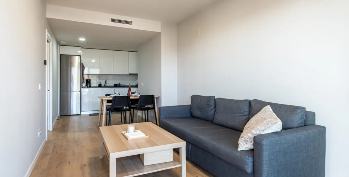 Продажа апартаментов на среднем этаже в Las Lagunas 7