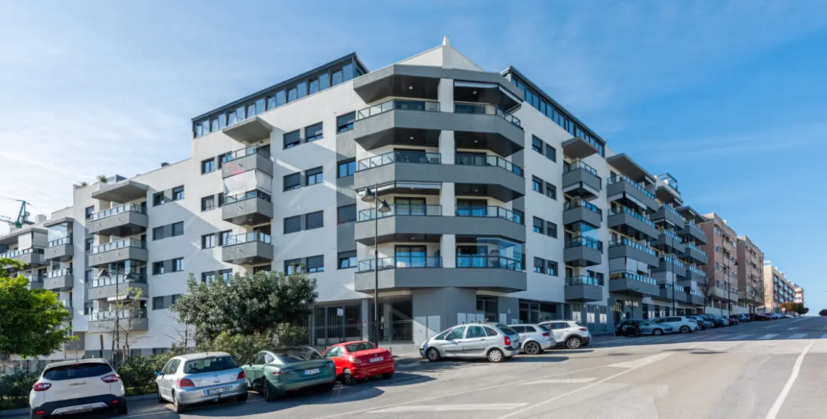 Продажа апартаментов на среднем этаже в Las Lagunas 18