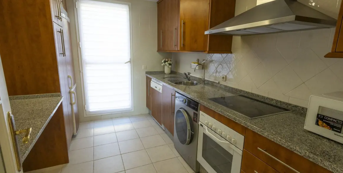 Продажа апартаментов на среднем этаже в Elviria 11