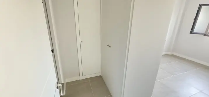 Sale of middle floor apartment in Estepona 3