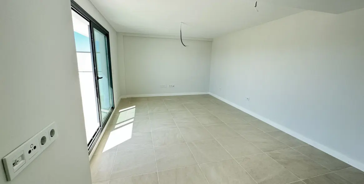 Sale of middle floor apartment in Estepona 8