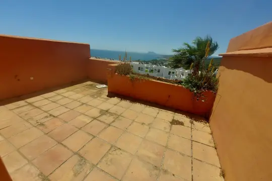 Image 4 thumb