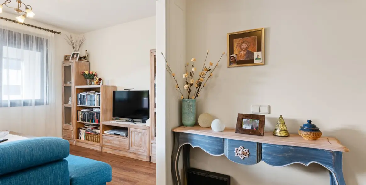 Sale of middle floor apartment in Estepona 2