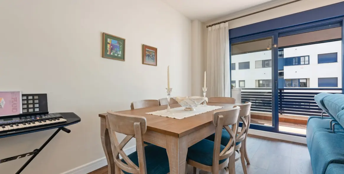 Sale of middle floor apartment in Estepona 8