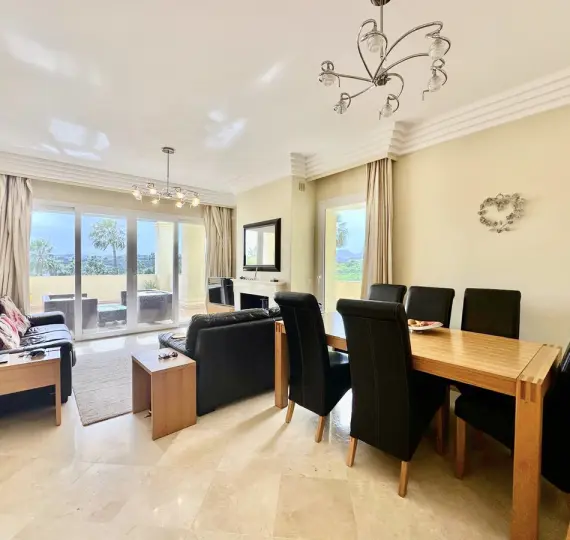 Sale of middle floor apartment in Casares